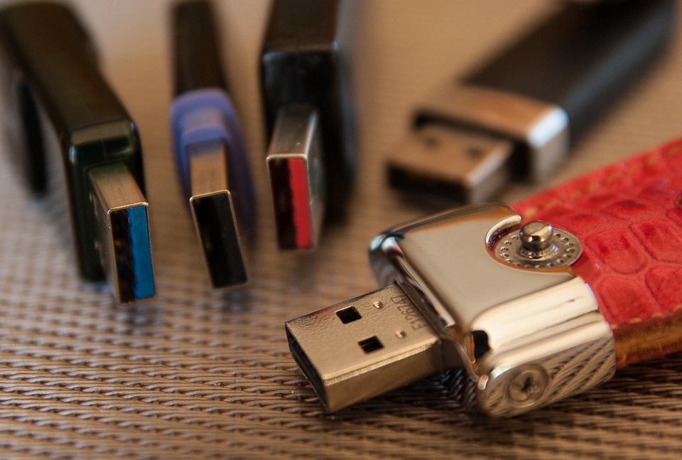 La importancia de elegir memorias USB en de uso